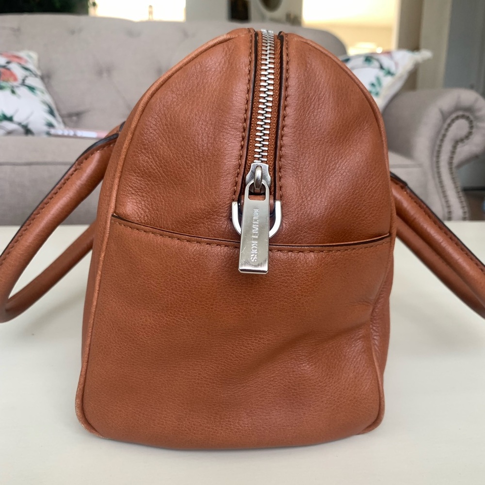 Michael Kors Sophie Top Zip Large Leather Bag - Picture 3 of 14